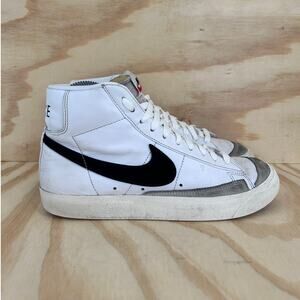 Nike - Blazer Mid 77 Vintage - Sneakers - Black - Women's - 8 - CZ1055-100